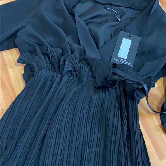 PRETTYLITTLETHING NWT black frill midi dress - Picture 4 of 5
